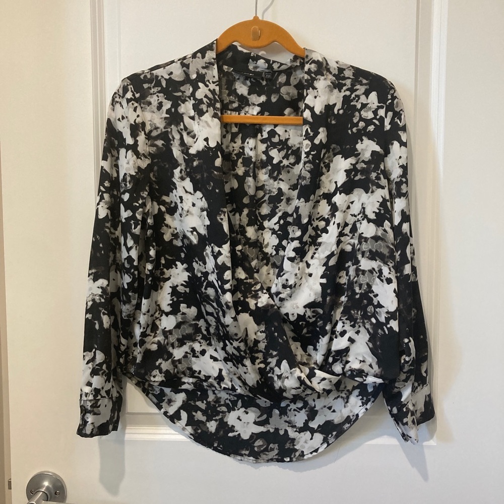 Apt 9 Floral Soft Long Sleeve Wrap Top Womens Petite XS